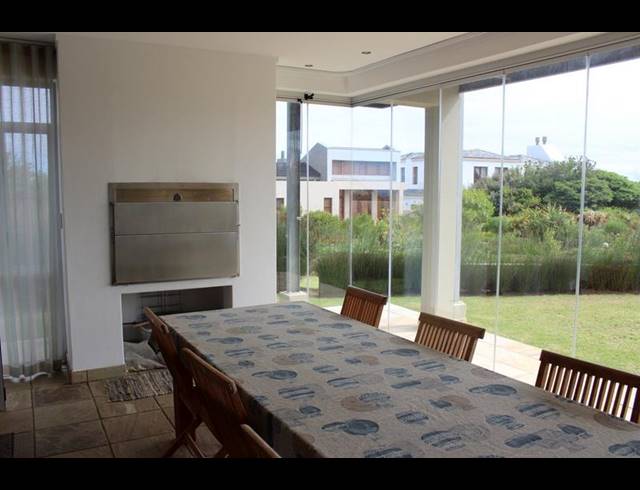 5 BEDROOM HOUSE FOR SALE IN OUBAAI